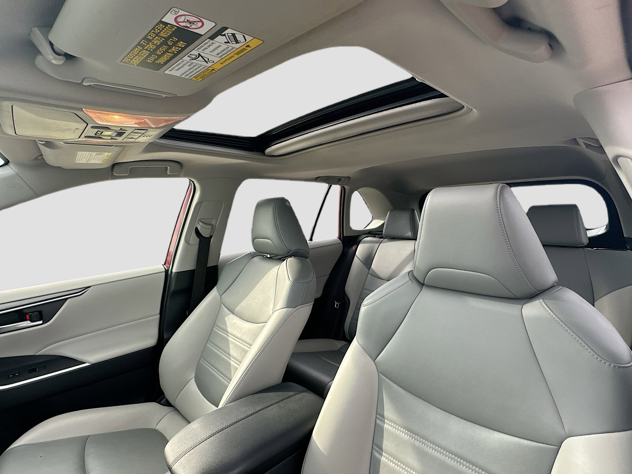 Used 2020 Toyota RAV4 XLE Premium image 21