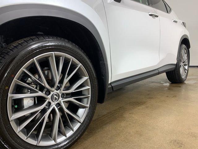 Used 2024 Lexus NX 350h 350h Luxury w/ Vision Package image 2