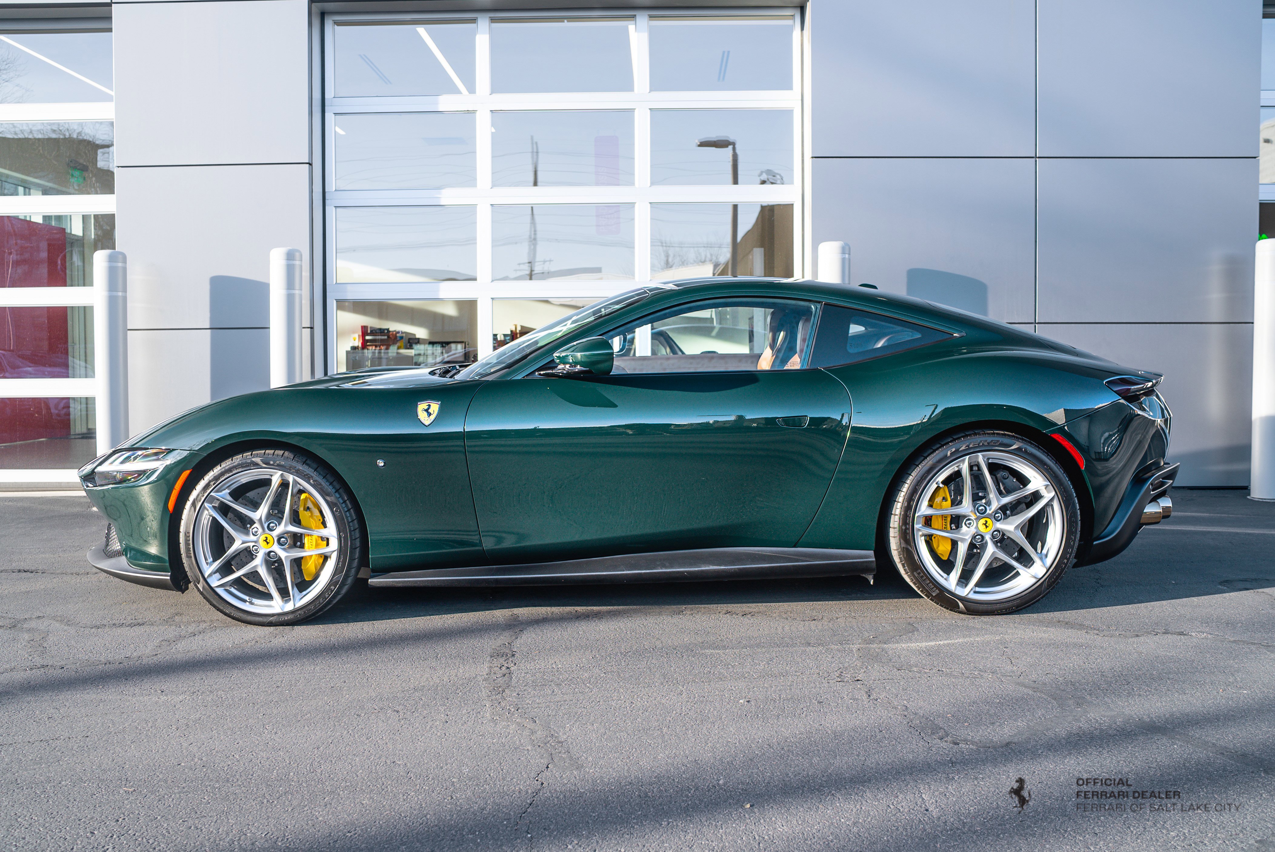 Used 2022 Ferrari Roma image 3