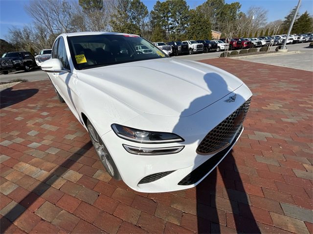 Used 2023 Genesis G70 2.0T image 5