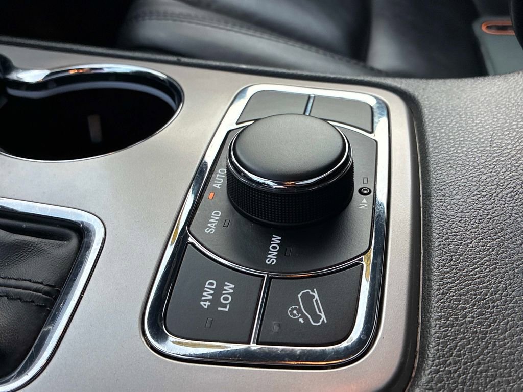 Certified 2022 Jeep Grand Cherokee Limited image 32