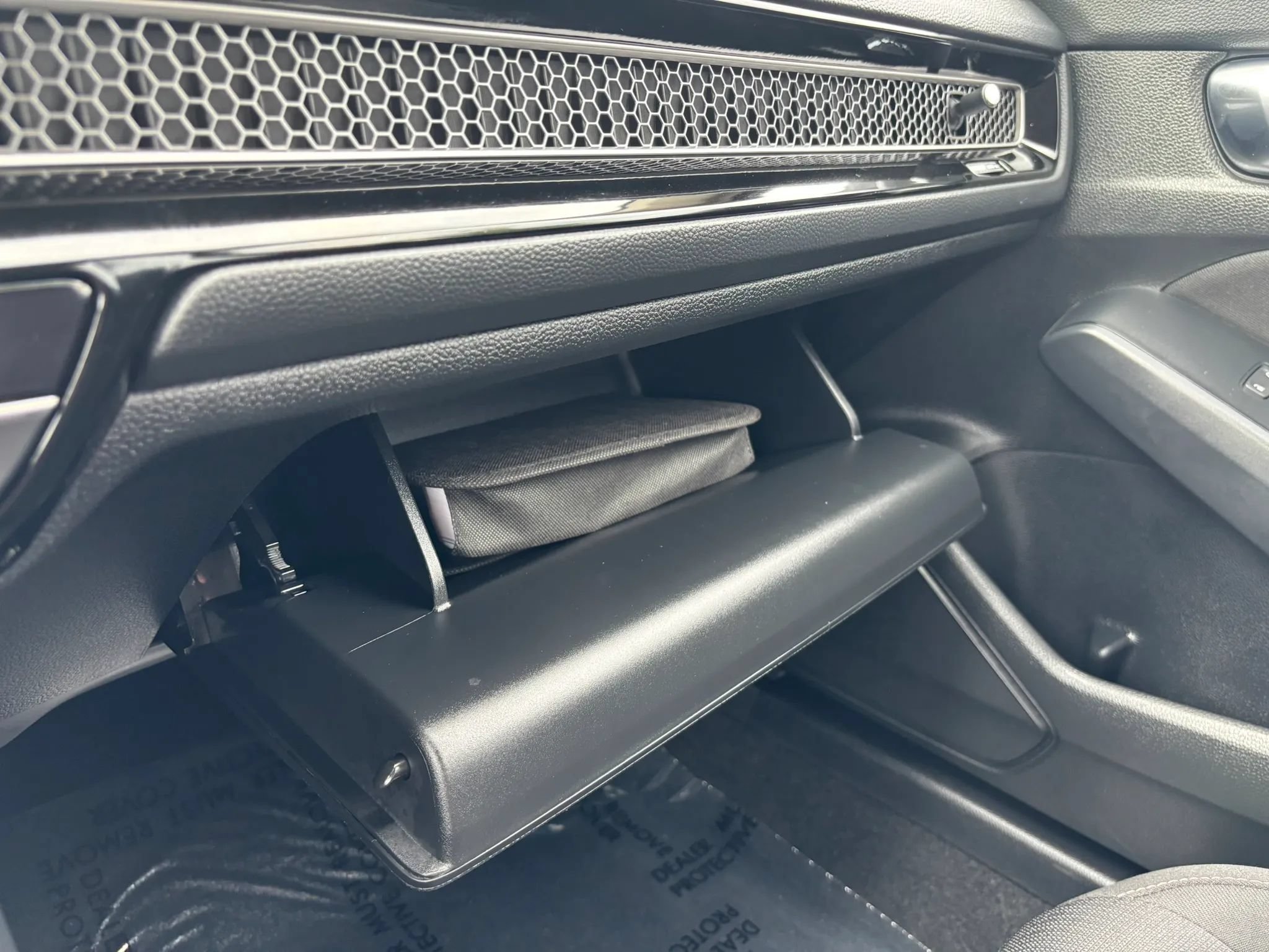 Used 2025 Honda Civic LX image 39