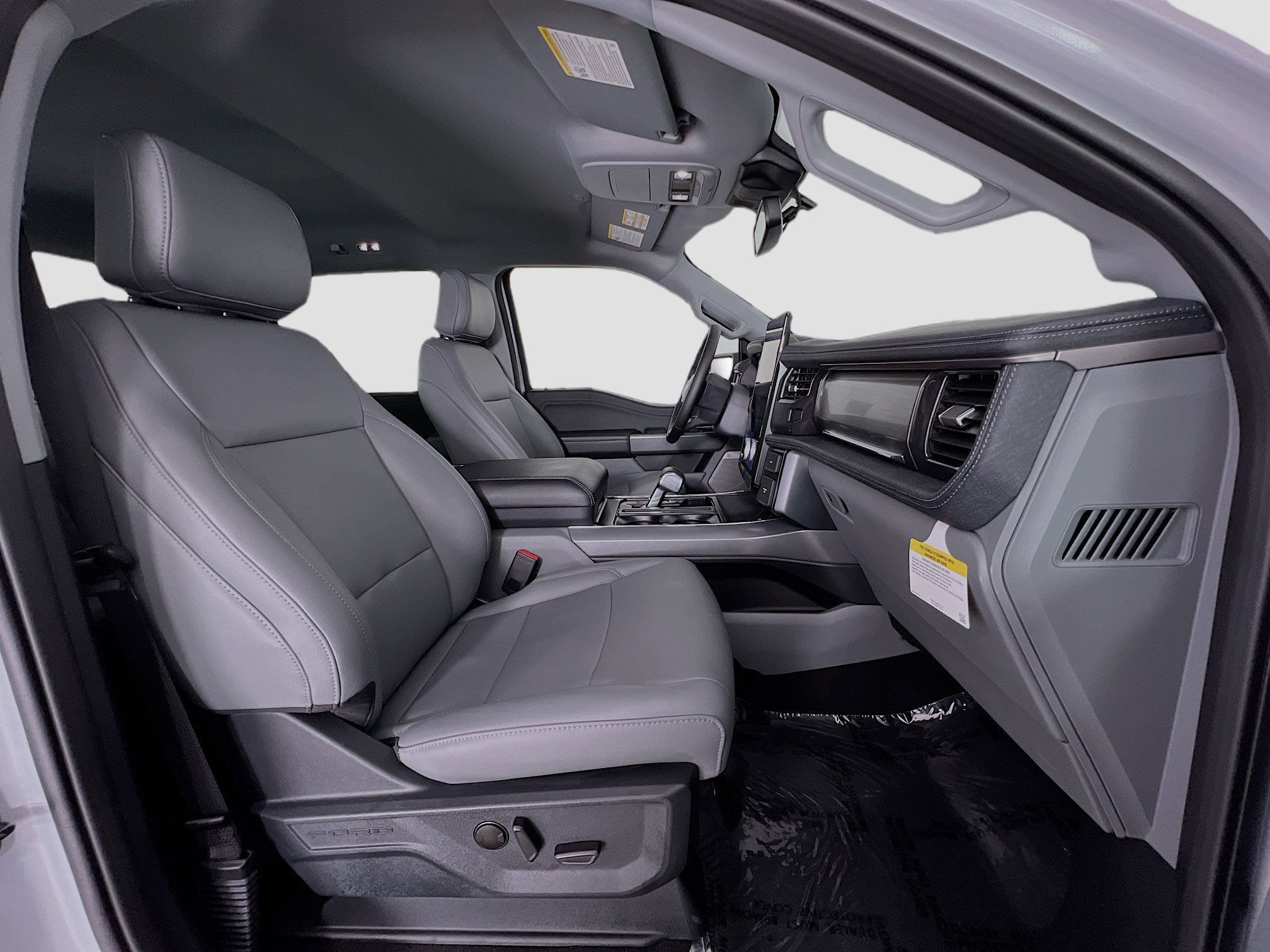 Used 2025 Ford F150 Lightning Flash image 29