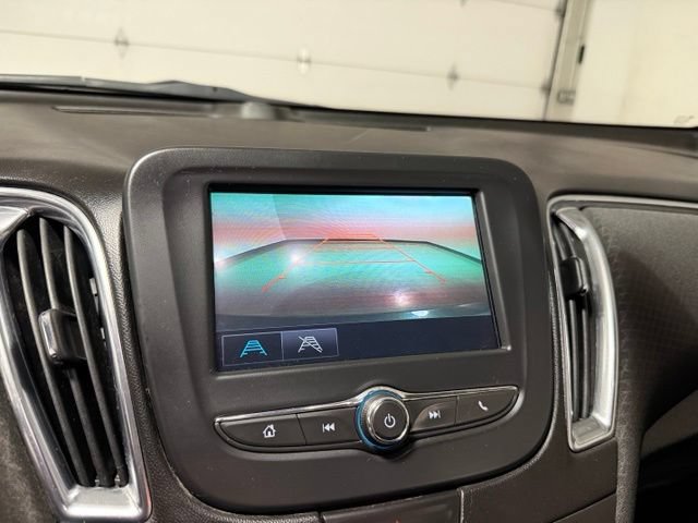 Used 2016 Chevrolet Malibu LT FWD image 17