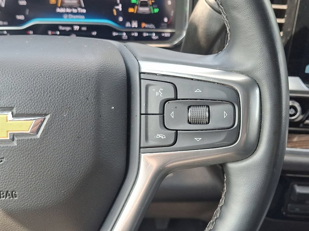 Used 2025 Chevrolet Silverado 1500 LT AWD/4WD image 21