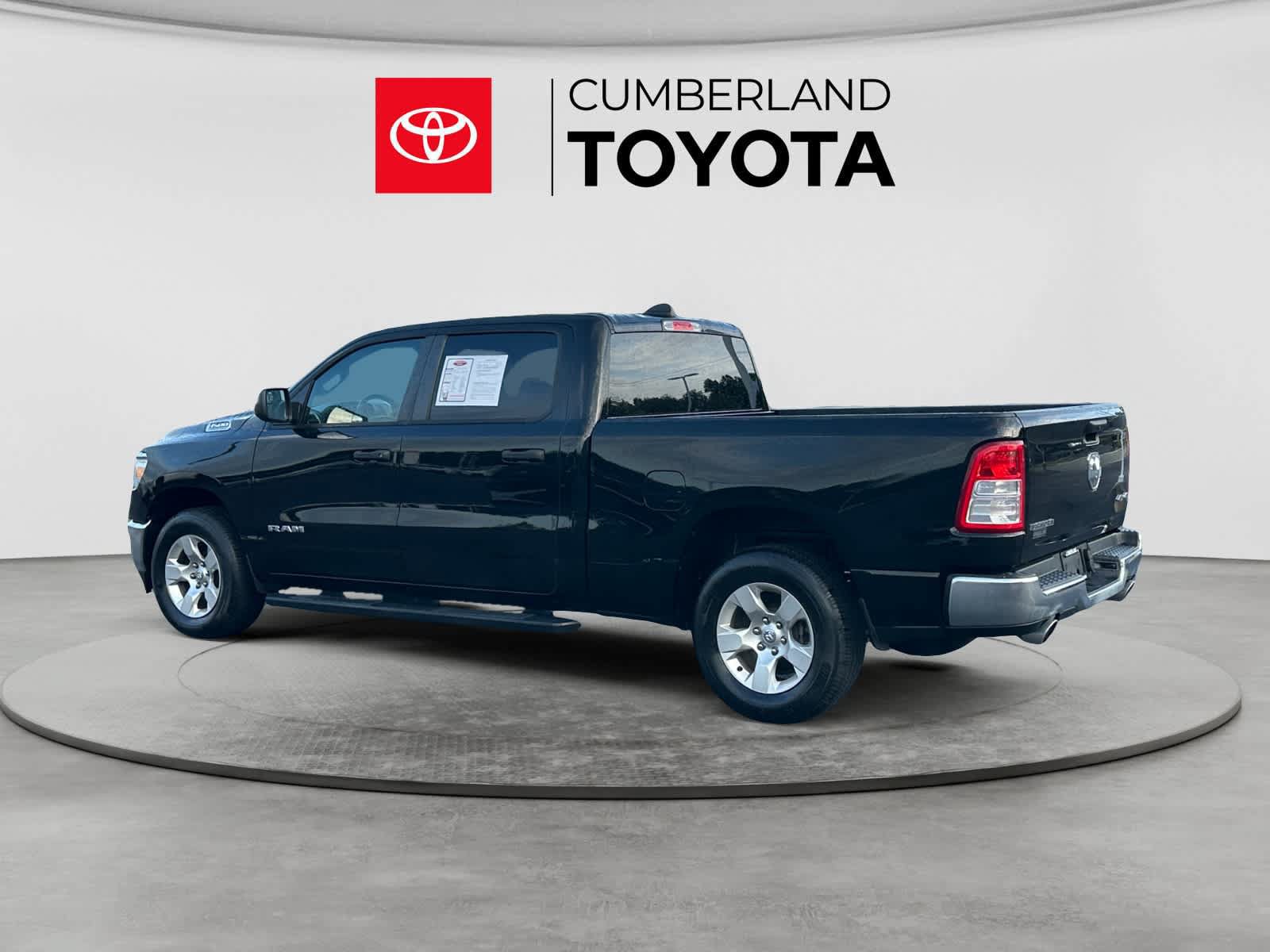 Used 2023 RAM 1500 Big Horn AWD/4WD image 3
