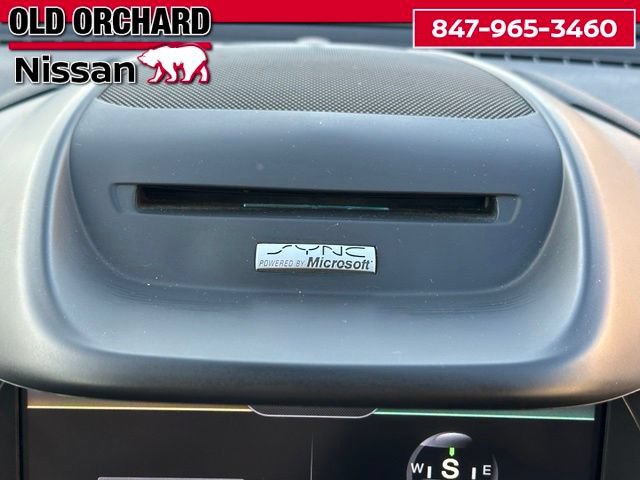 Used 2014 Ford Escape Titanium w/ Equipment Group 401A AWD/4WD image 19