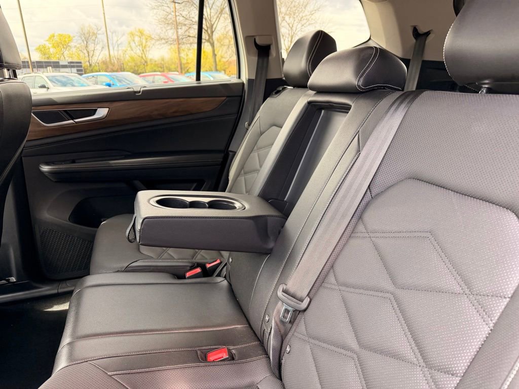 Used 2024 Volkswagen Atlas SE AWD/4WD image 20