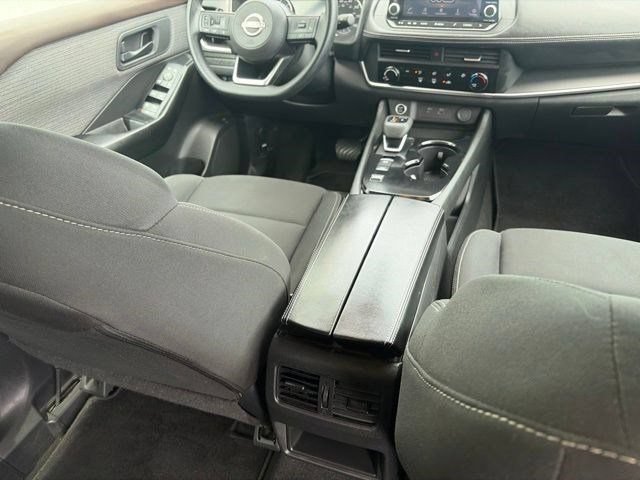 Used 2023 Nissan Rogue S FWD image 35