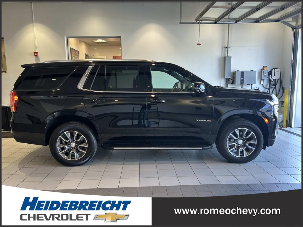 Used 2022 Chevrolet Tahoe LT w/ LT Signature Plus Package AWD/4WD image 2