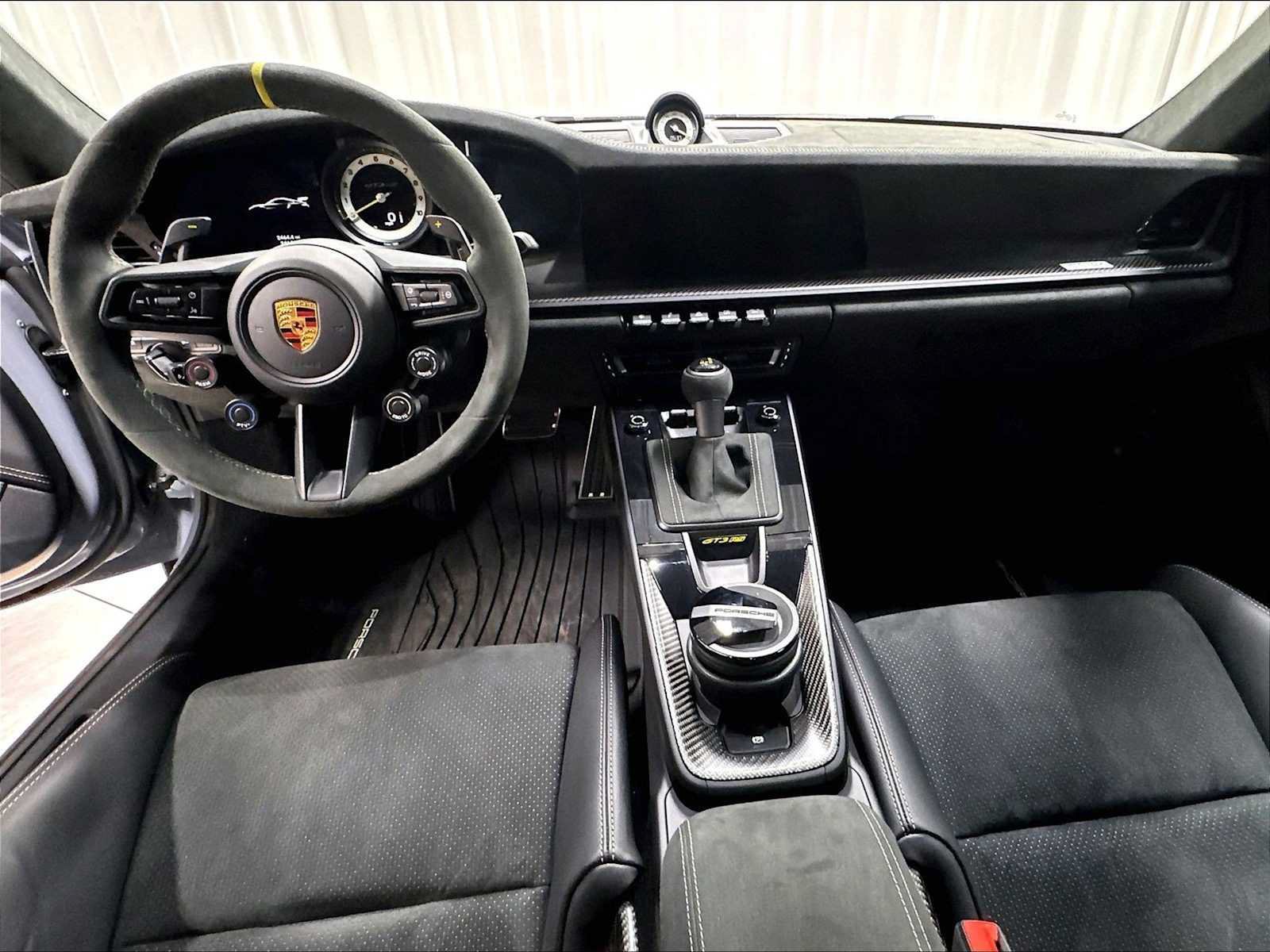 Used 2025 Porsche 911 GT3 RS RWD image 16