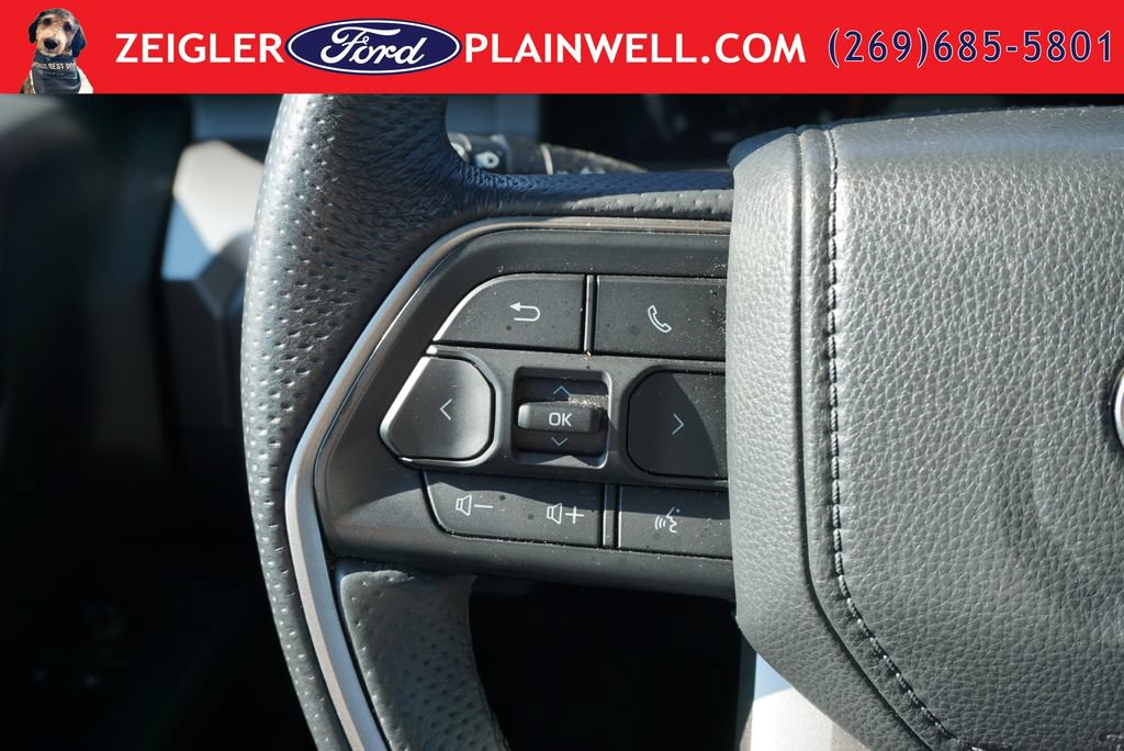 Used 2025 Toyota Tacoma TRD Off-Road AWD/4WD image 23