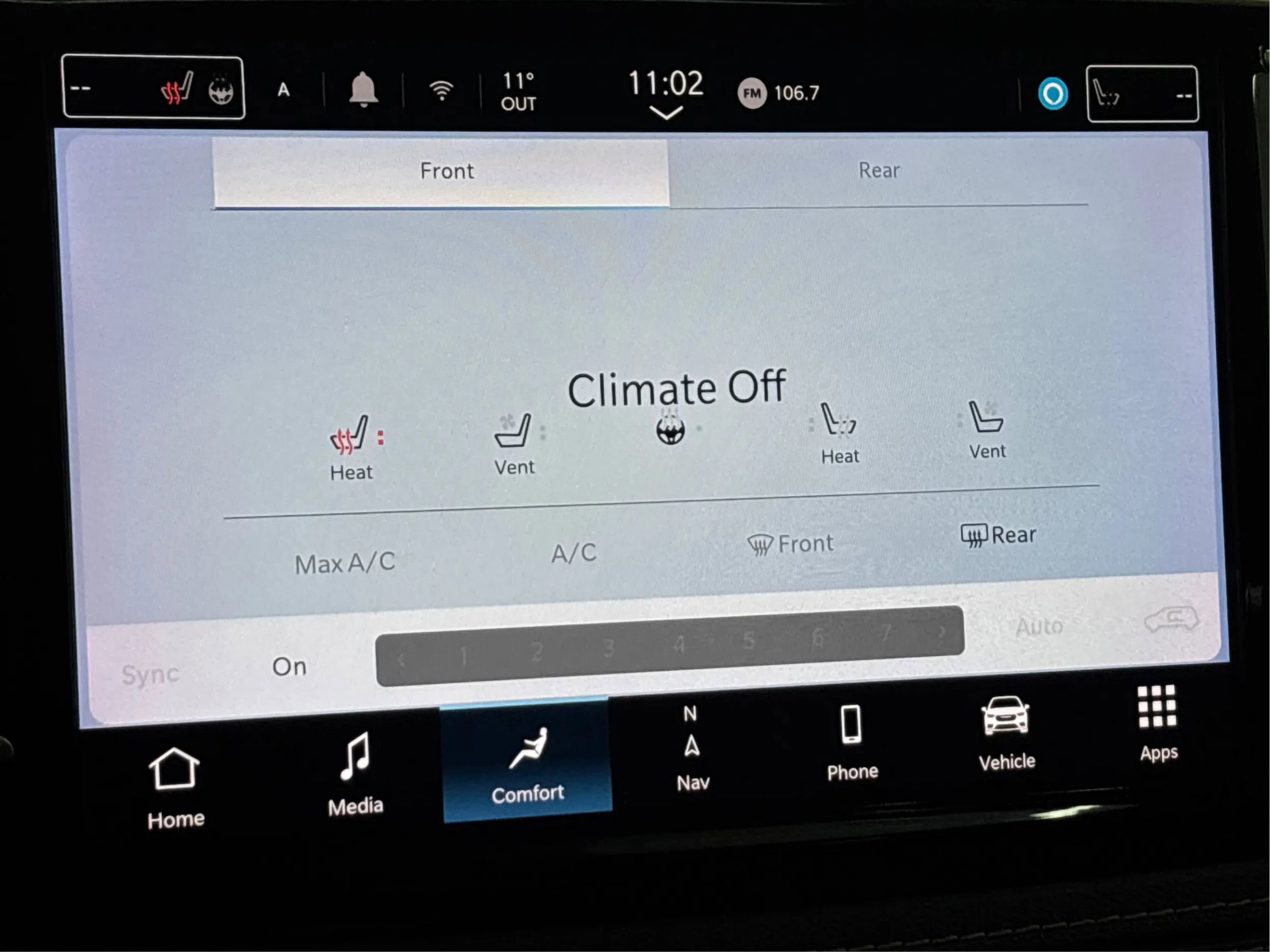 Used 2022 Chrysler Pacifica Limited w/ Uconnect Theater Family Group FWD image 46