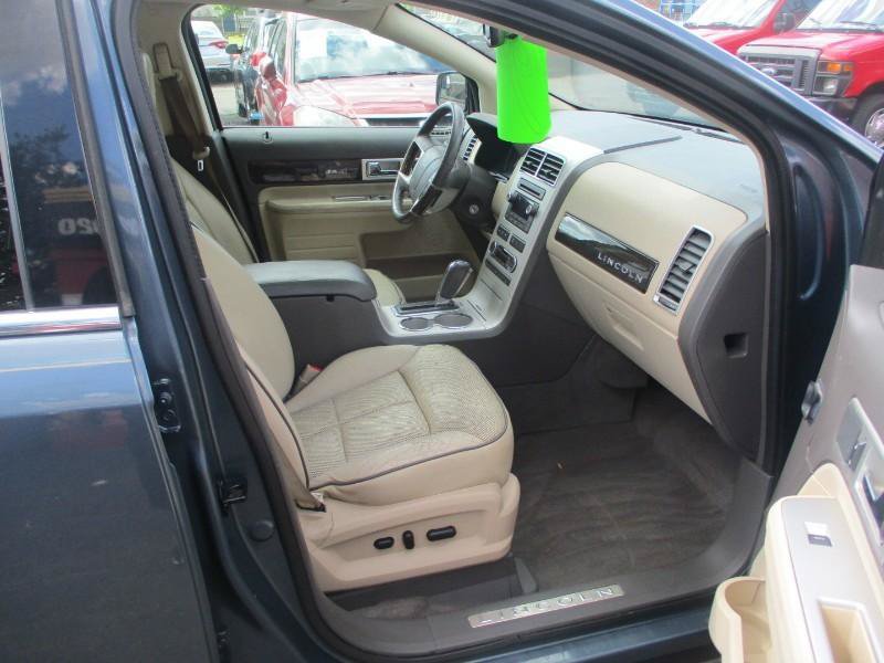 Used 2010 Lincoln MKX AWD image 8