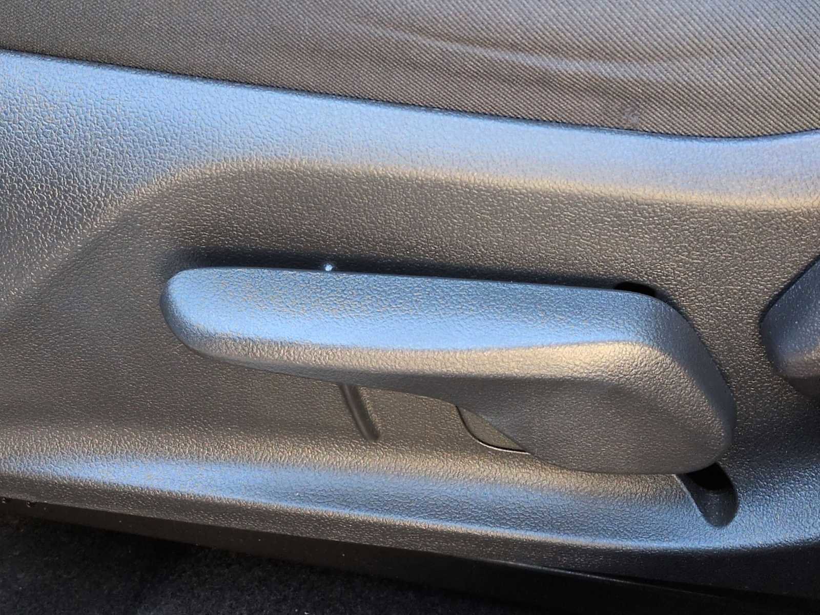 Used 2024 Toyota RAV4 LE image 17