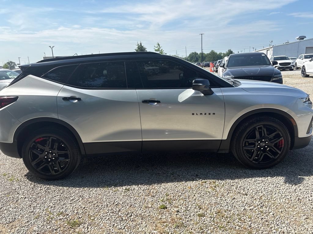Used 2022 Chevrolet Blazer LT w/ Redline Edition AWD/4WD image 5