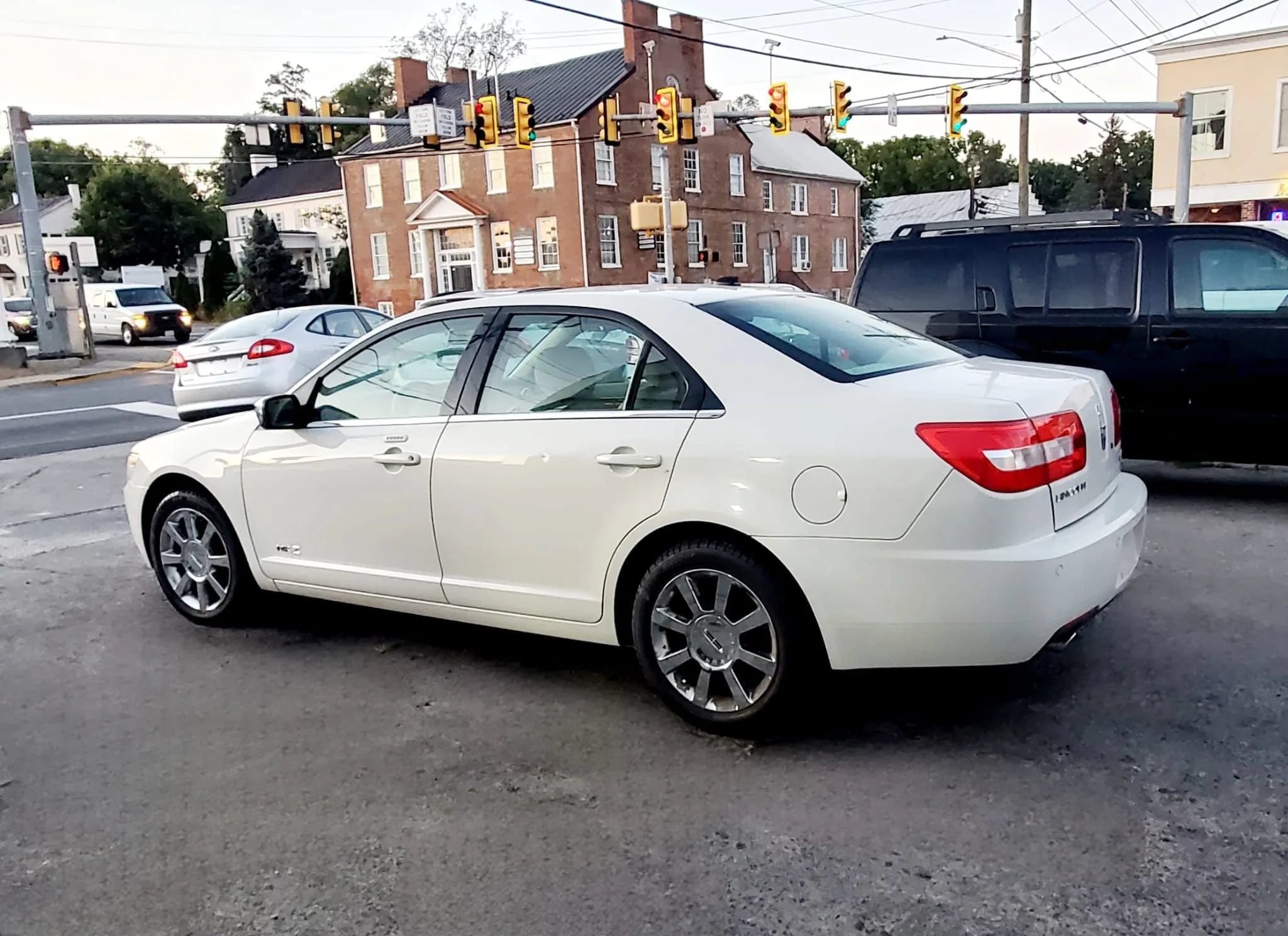Used 2008 Lincoln MKZ AWD image 3