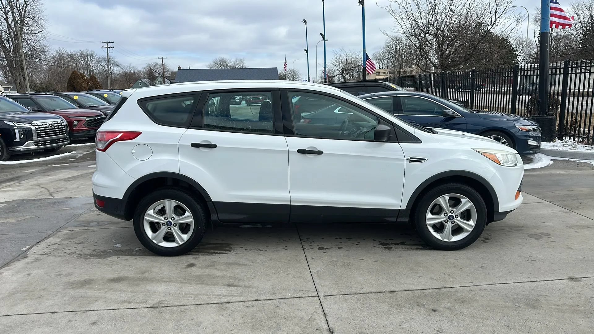 Used 2013 Ford Escape S FWD image 4