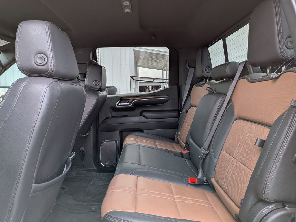 Used 2024 Chevrolet Silverado 1500 High Country image 24