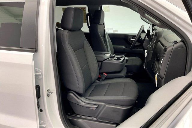 Used 2026 GMC Sierra 1500 Pro w/ Graphite Edition image 6