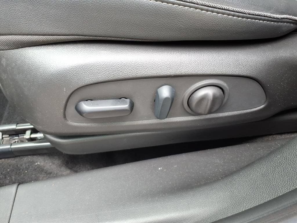 Used 2023 Buick Encore GX Select AWD/4WD image 24