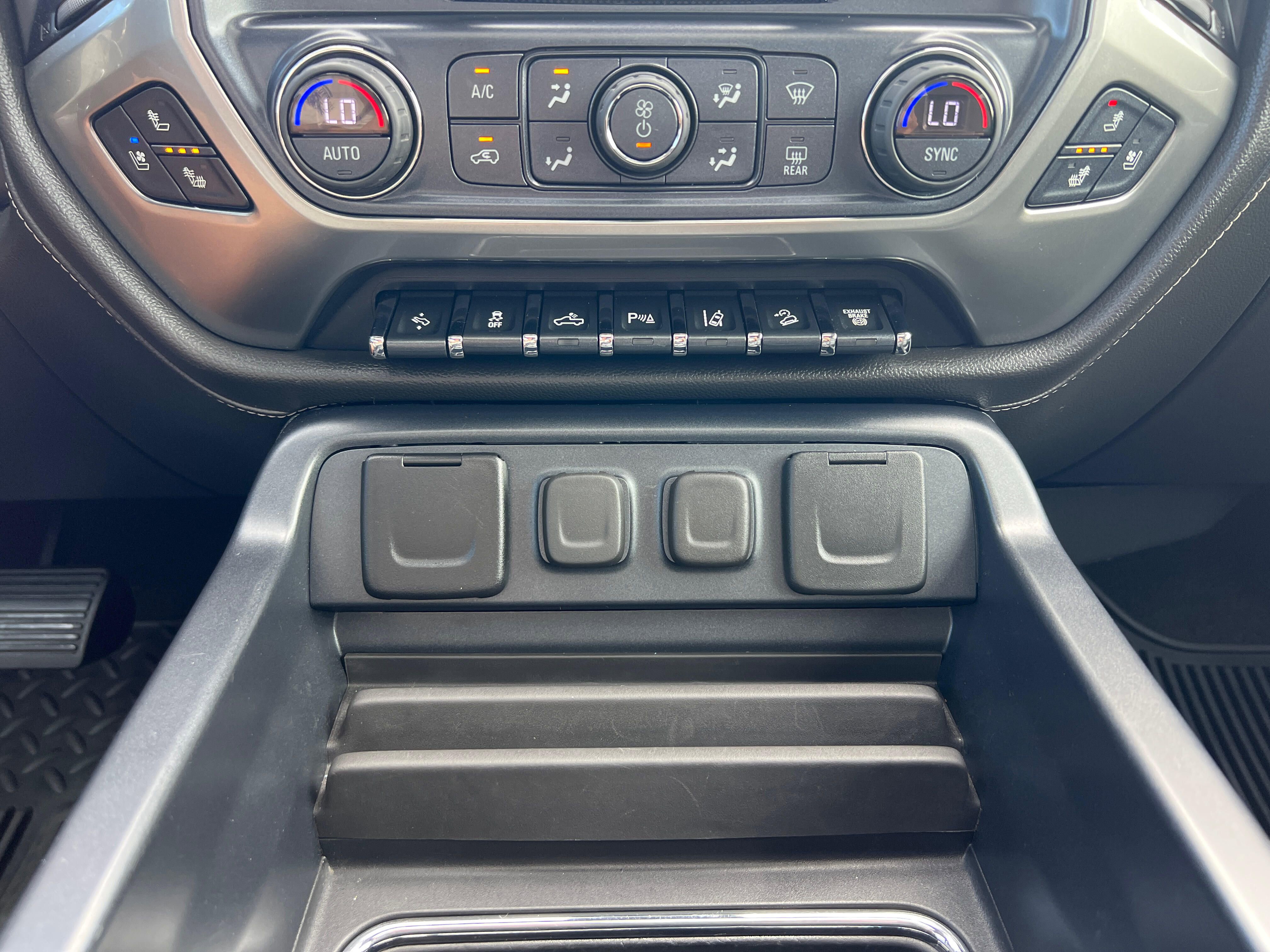 Used 2018 Chevrolet Silverado 3500 LTZ image 13