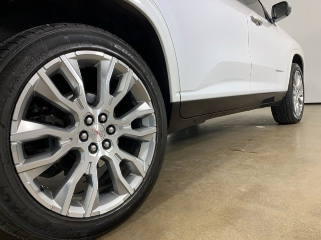 Used 2024 GMC Acadia Denali w/ Super Cruise Package image 9