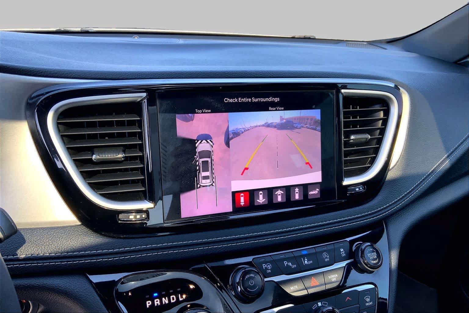 Used 2022 Chrysler Pacifica Limited w/ Uconnect Theater Family Group AWD/4WD image 24
