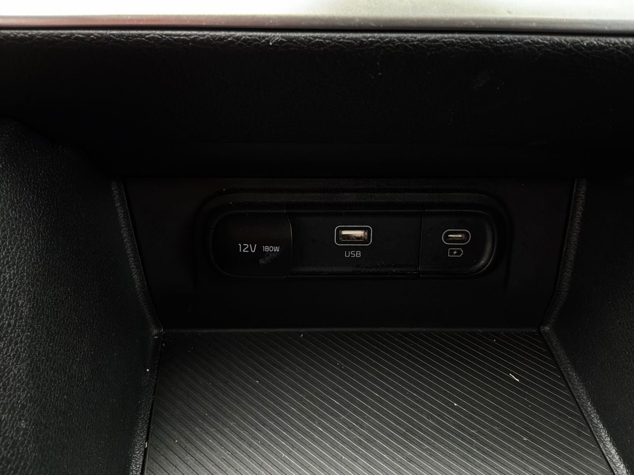 Used 2025 Kia Sportage LX FWD image 23