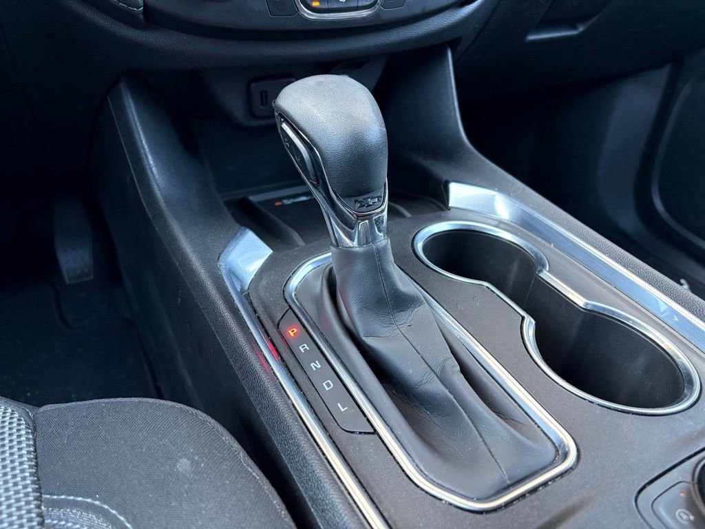 Used 2022 Chevrolet Traverse LT FWD image 33