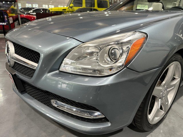 Used 2013 Mercedes-Benz SLK 250 image 19