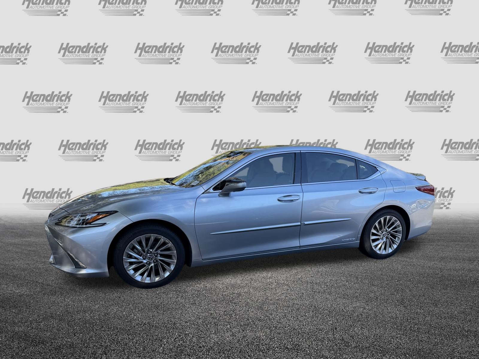 Used 2022 Lexus ES 300h Ultra Luxury FWD image 6