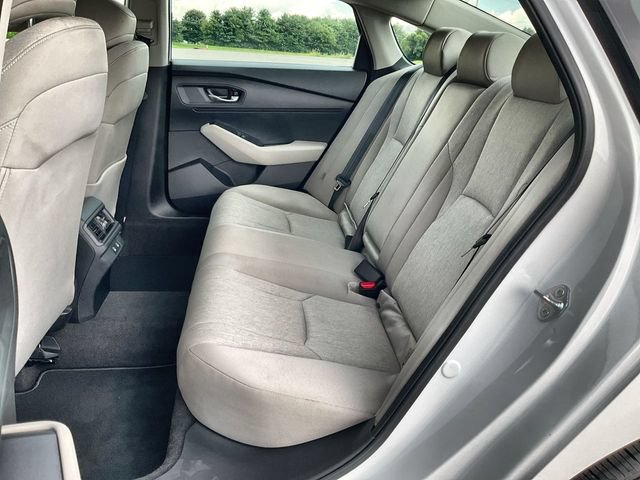 Certified 2025 Honda Accord SE image 30