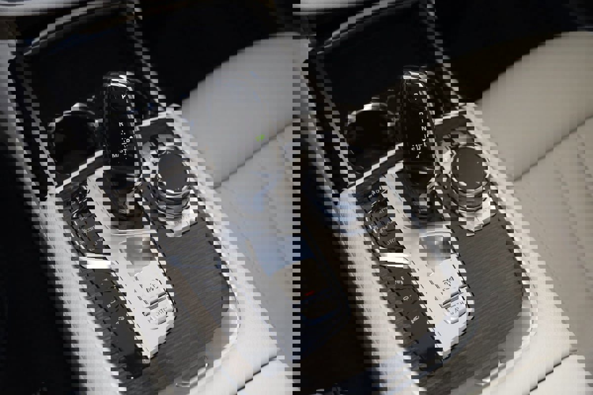 Used 2020 BMW 740i xDrive w/ Cold Weather Package image 34