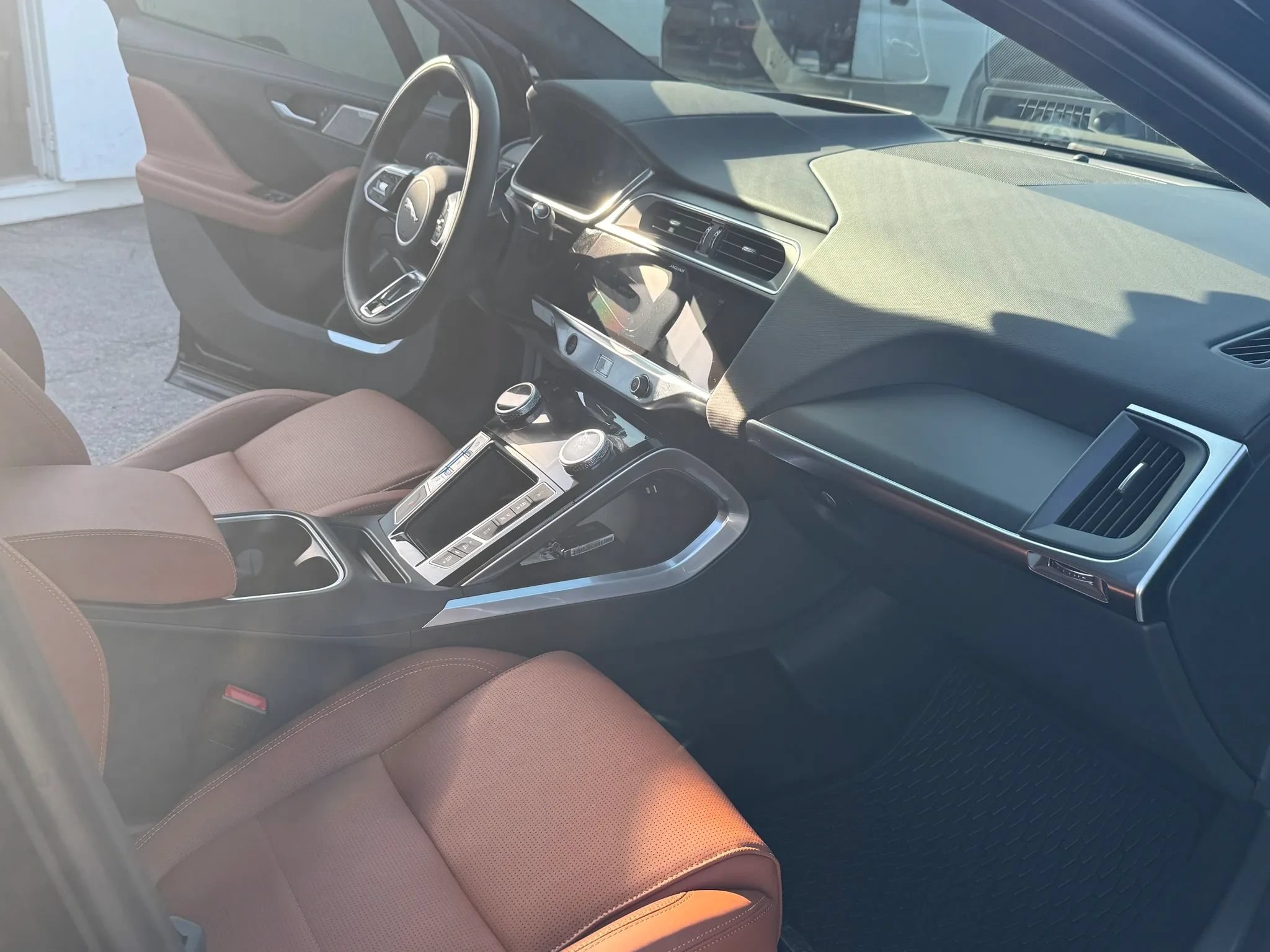 Used 2024 Jaguar I-PACE R-Dynamic HSE AWD/4WD image 16