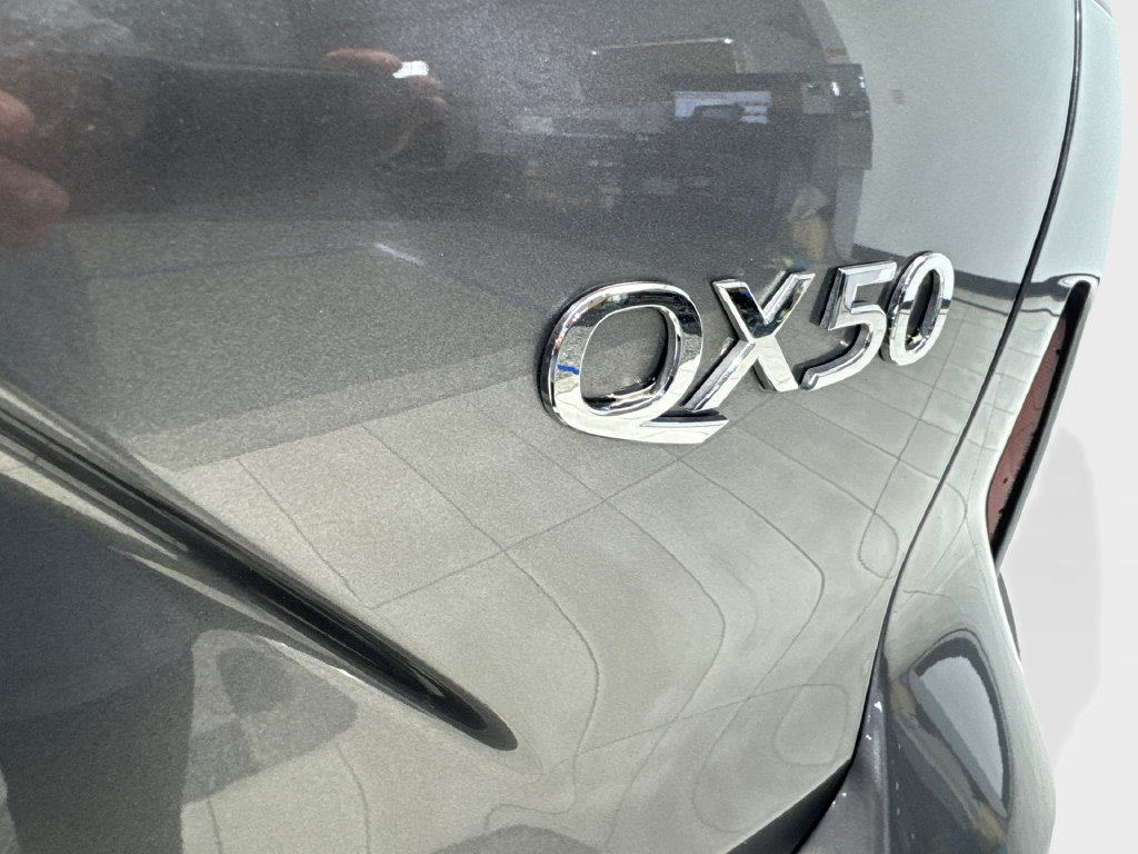 Used 2023 INFINITI QX50 Luxe FWD image 25