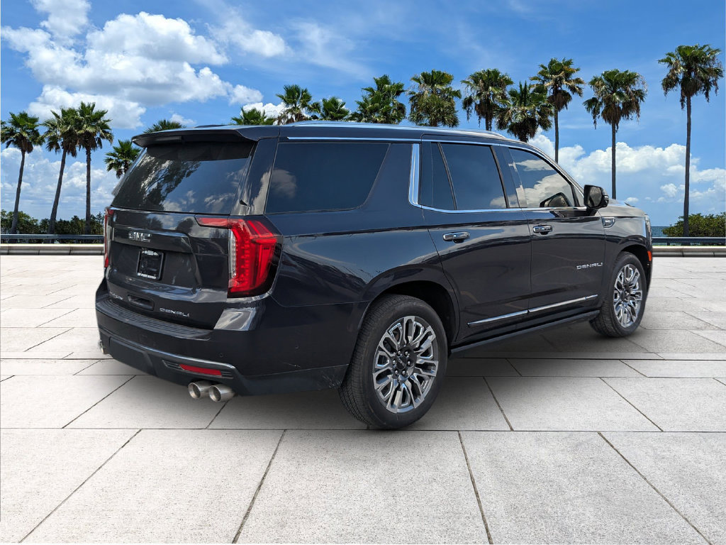Used 2024 GMC Yukon Denali Ultimate AWD/4WD image 8