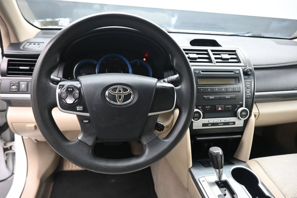 Used 2012 Toyota Camry LE FWD image 13