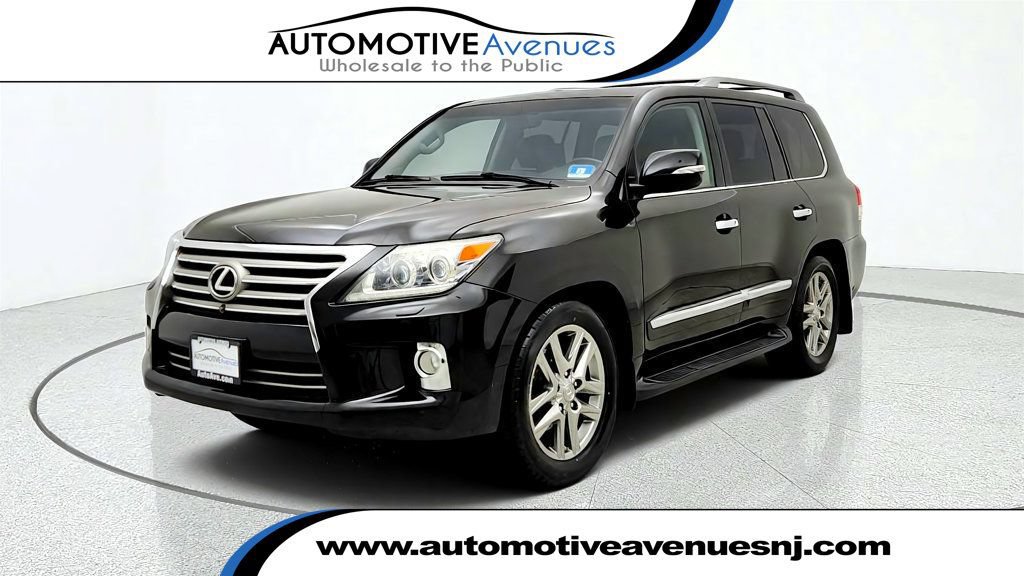 Used 2013 Lexus LX 570 4WD w/ Luxury Pkg
