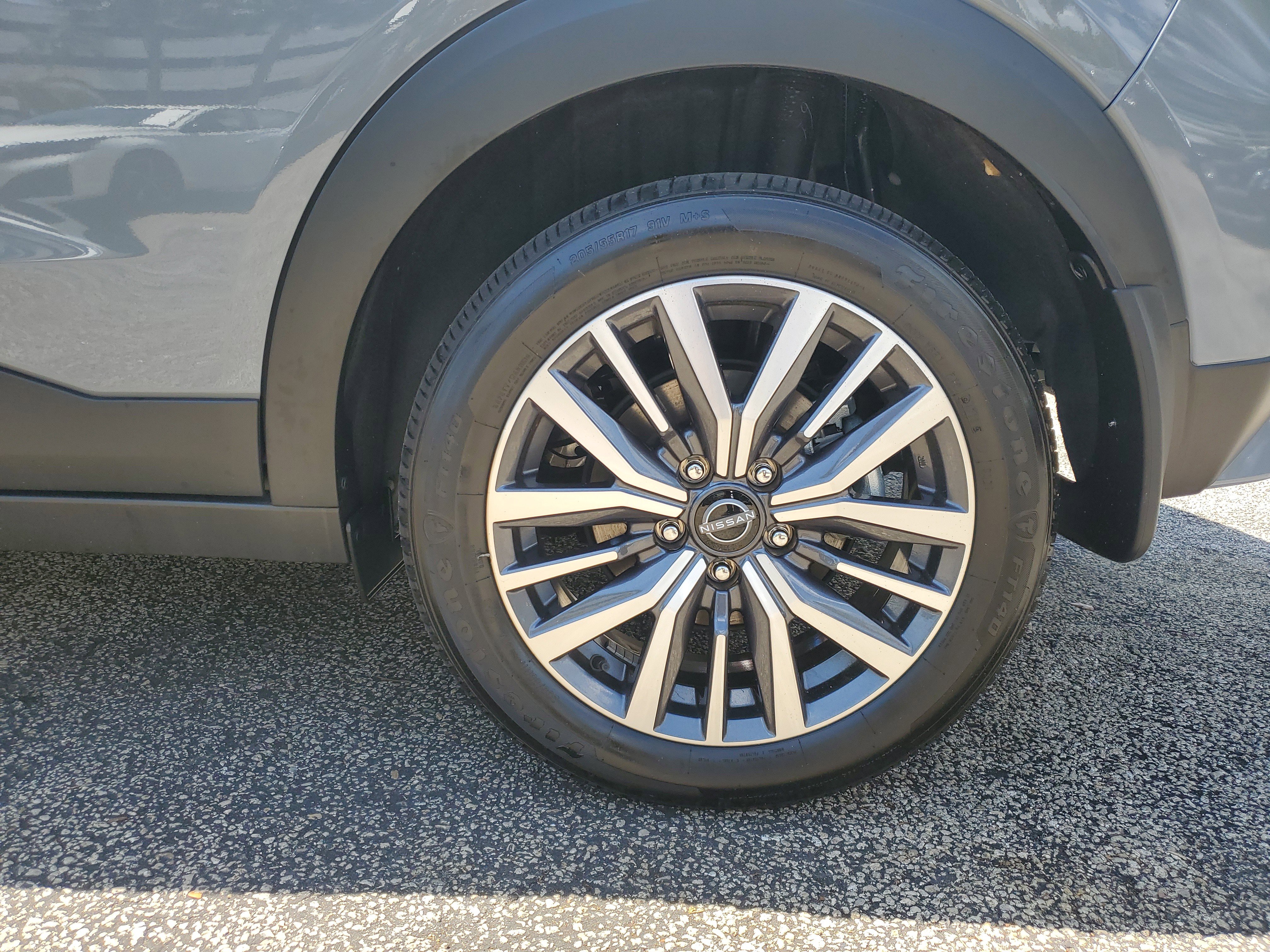 Certified 2024 Nissan Kicks SV image 28