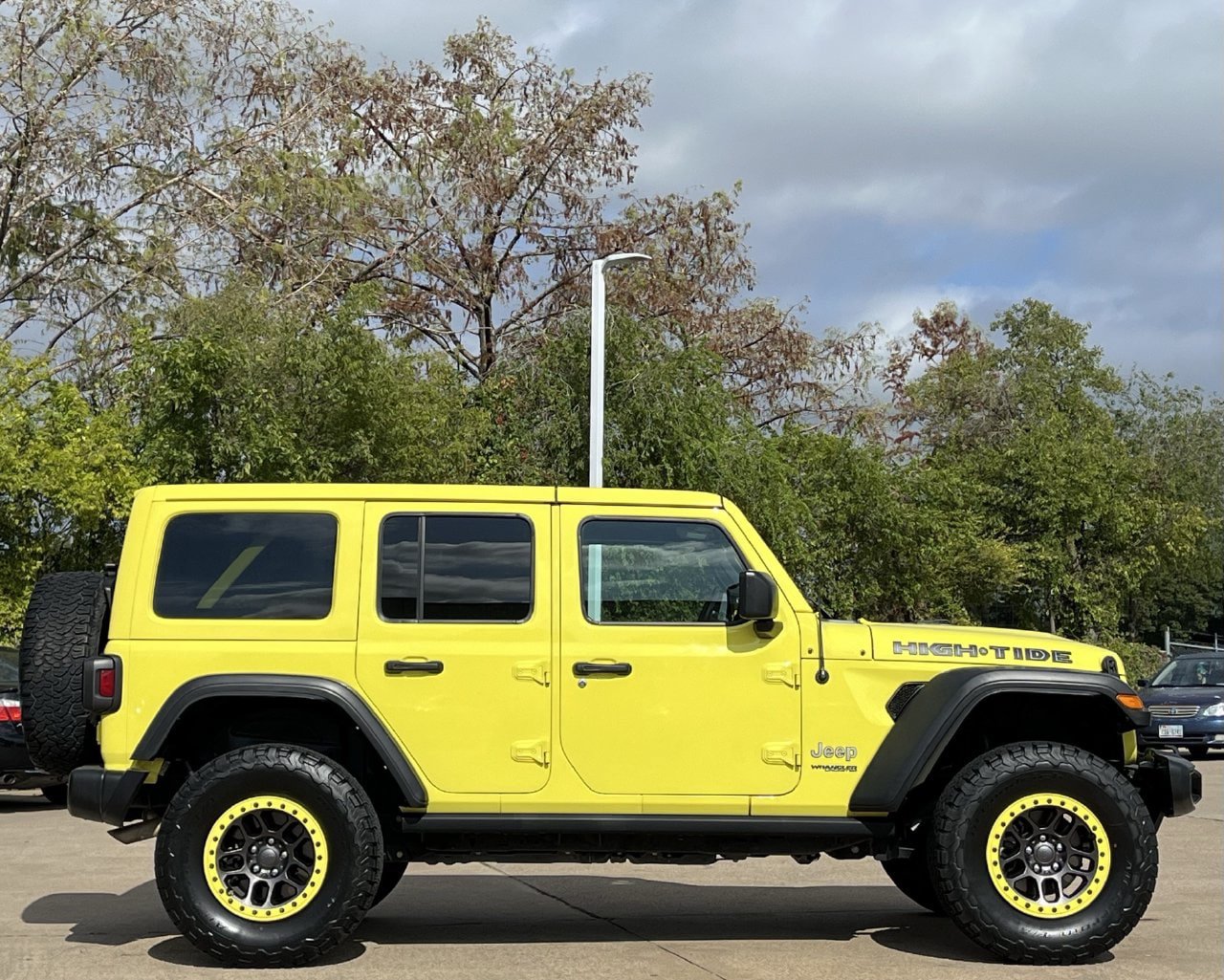 Used 2022 Jeep Wrangler Unlimited Sport AWD/4WD image 3