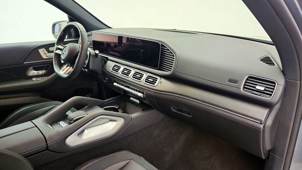 Used 2024 Mercedes-Benz GLE 53 AMG 4MATIC image 25