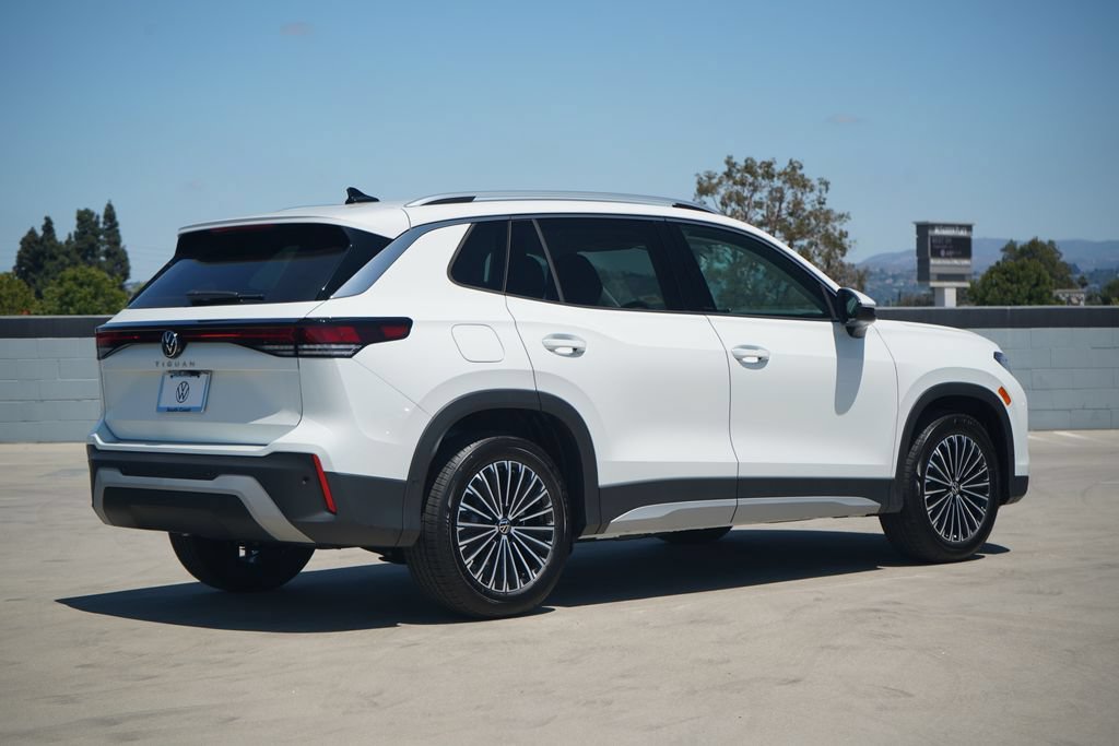 New 2026 Volkswagen Tiguan S FWD image 4