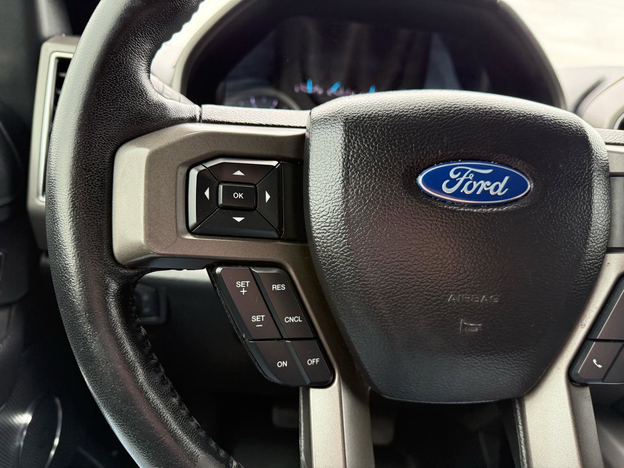Used 2020 Ford Expedition Max XLT w/ Equipment Group 201A RWD image 22
