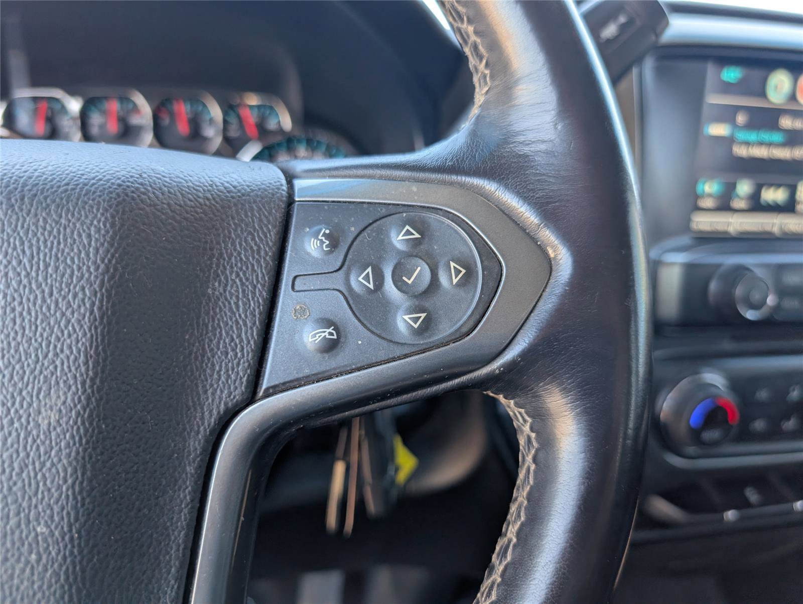 Used 2018 Chevrolet Silverado 1500 LT w/ Texas Edition image 23