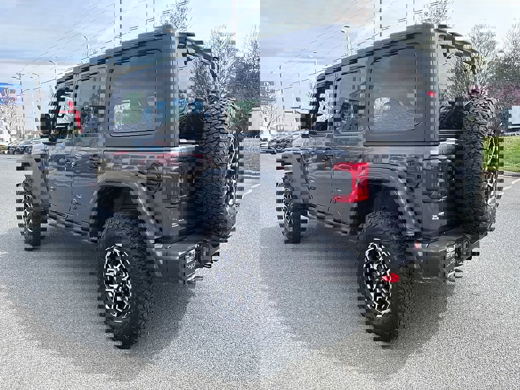 Used 2025 Jeep Wrangler Unlimited Rubicon image 5