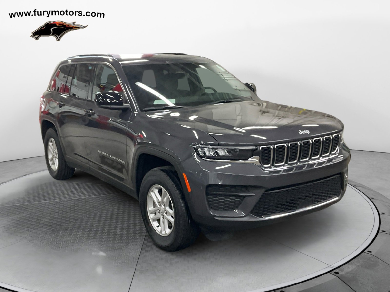 Used 2025 Jeep Grand Cherokee Laredo w/ Luxury Tech Group I image 1