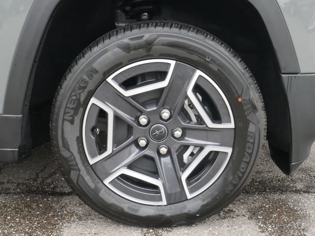 New 2026 Jeep Cherokee Laredo AWD/4WD image 12