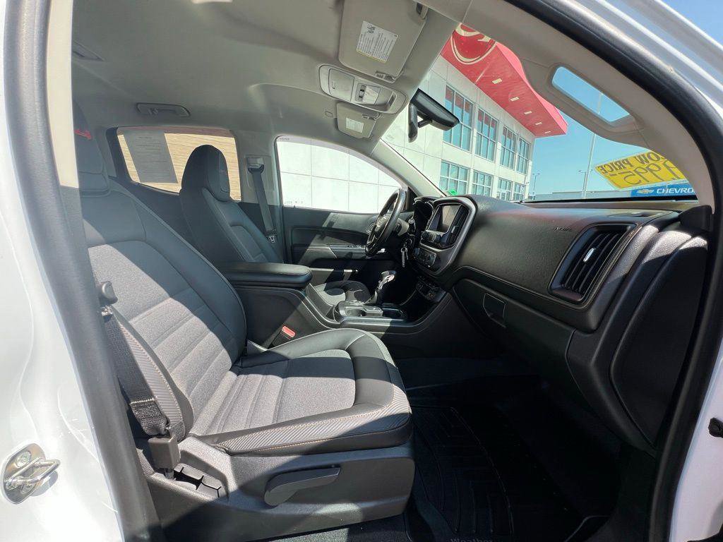 Used 2022 GMC Canyon AT4 image 13