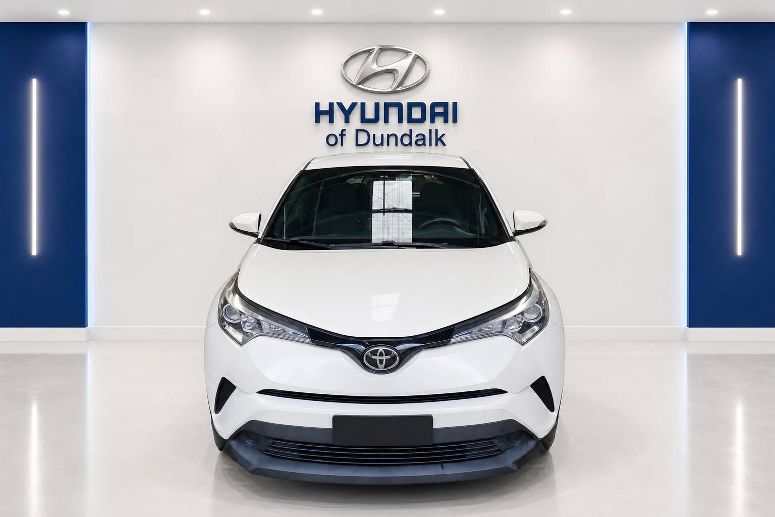Used 2019 Toyota C-HR XLE FWD image 5